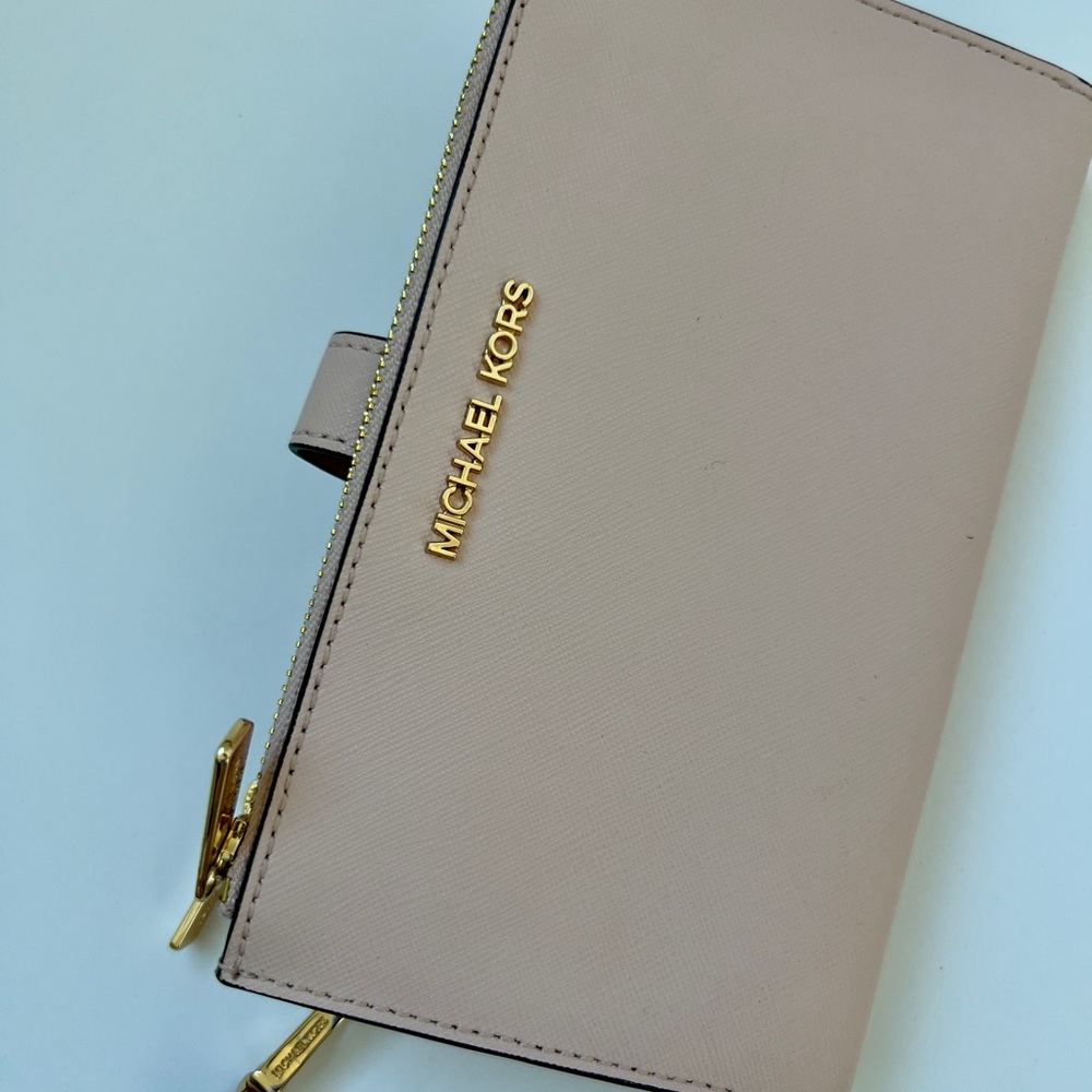 Michael Kors Blush Leather Wristlet - Picture 3 of 8